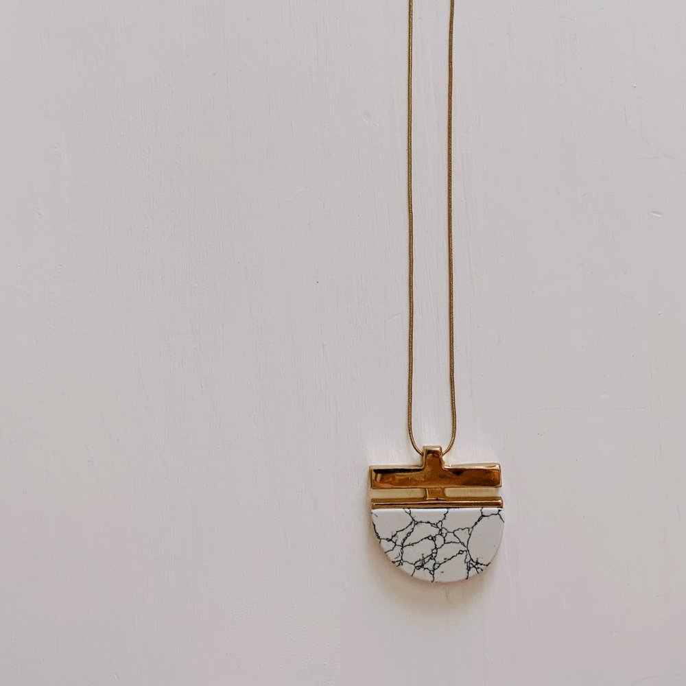Modern Gold and White Marbled Pendant